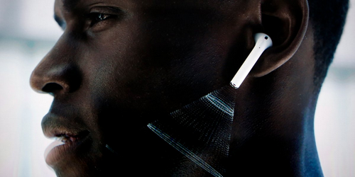 Apple đang hướng đến một thế giới không dây